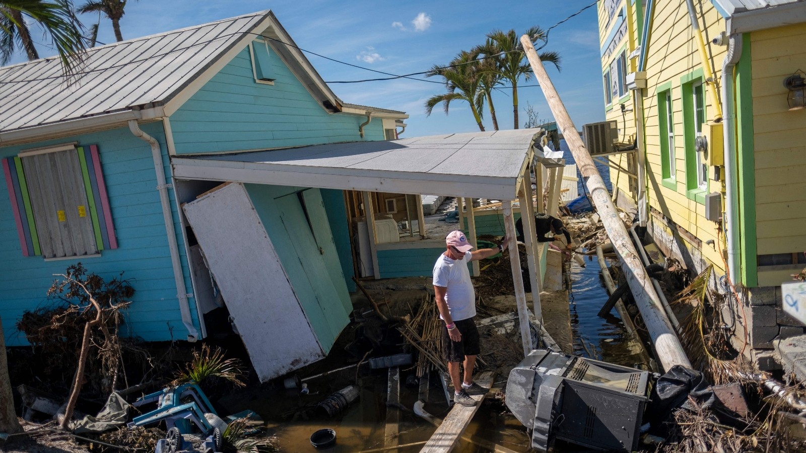 Hurricane Ian pushes Florida insurance market to collapse